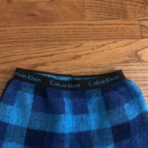 Calvin Klein Boy’s 5/6 S blue black checked fleece pajama lounge pj pants EUC - Picture 3 of 4